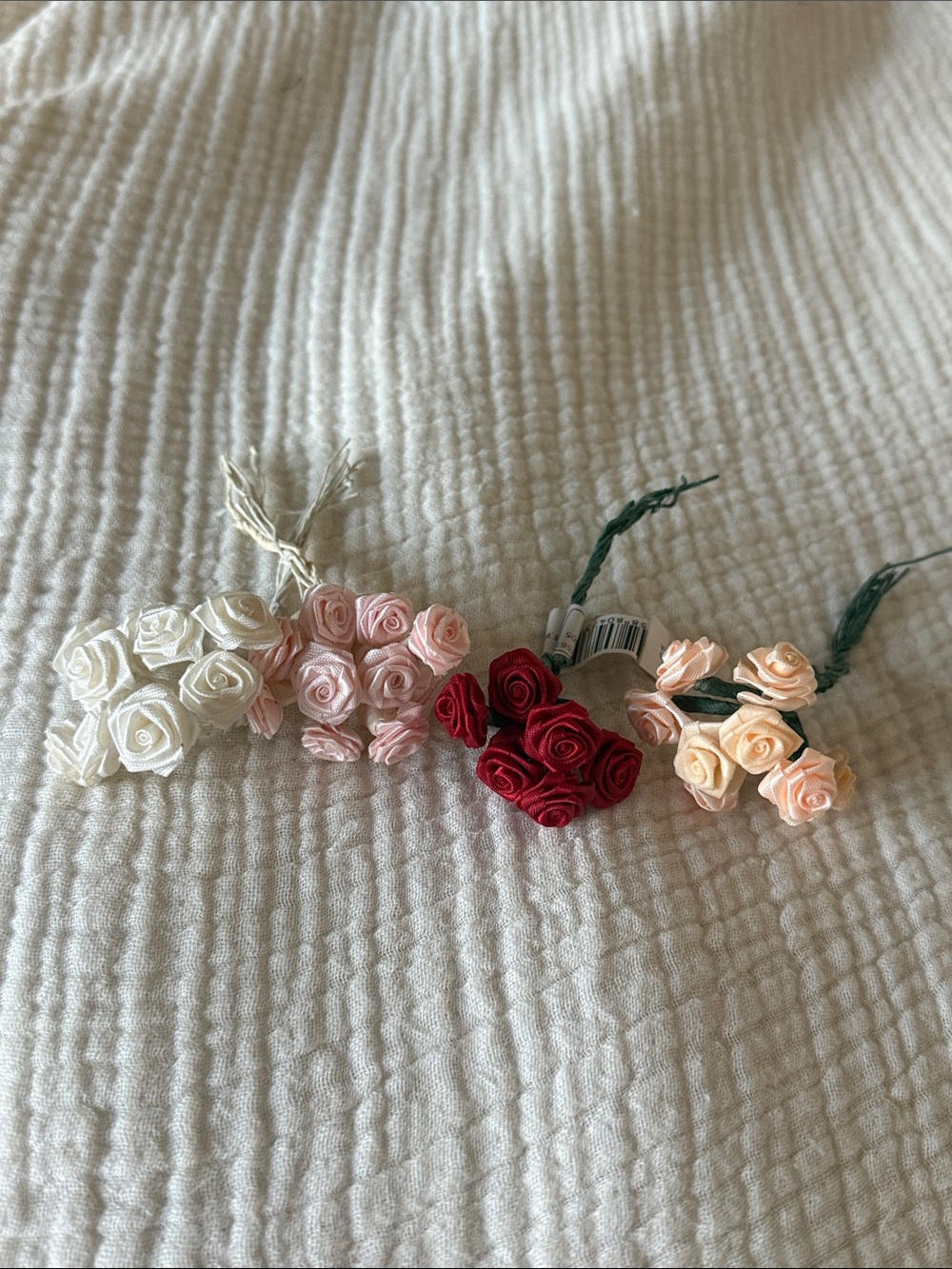 Crafting Vintage Flowers Bunches, Ribbon Roses red peach white pink floral